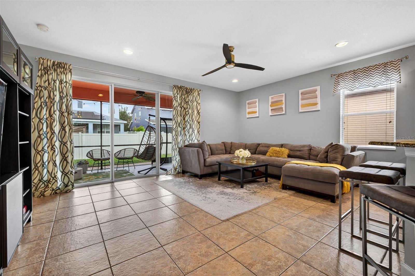 11403 Camden Yard Ln Property Photo 3