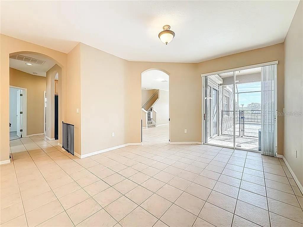 4961 W Breeze Cir Property Photo 8