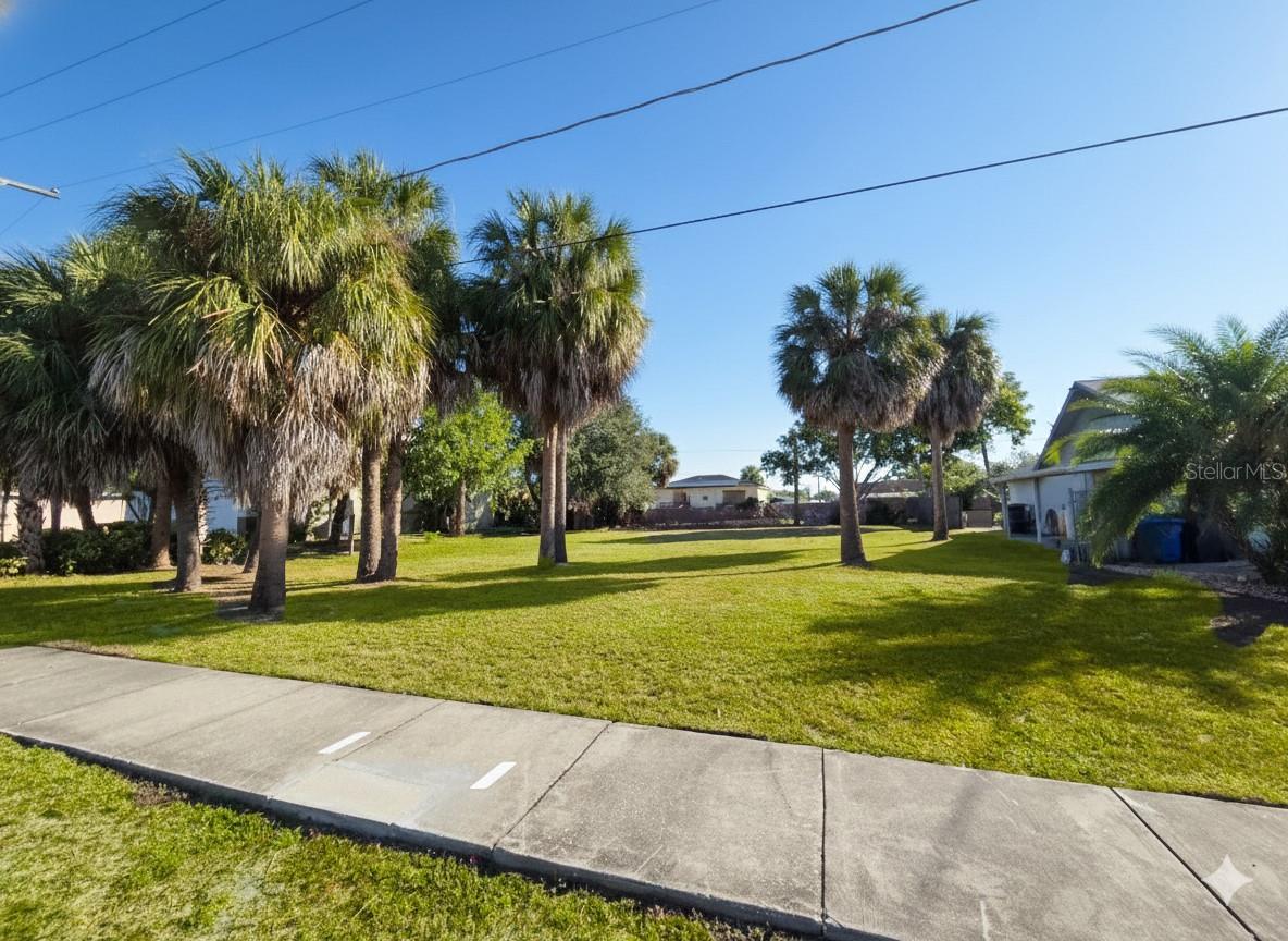 6225 Flamingo Dr Property Photo 3