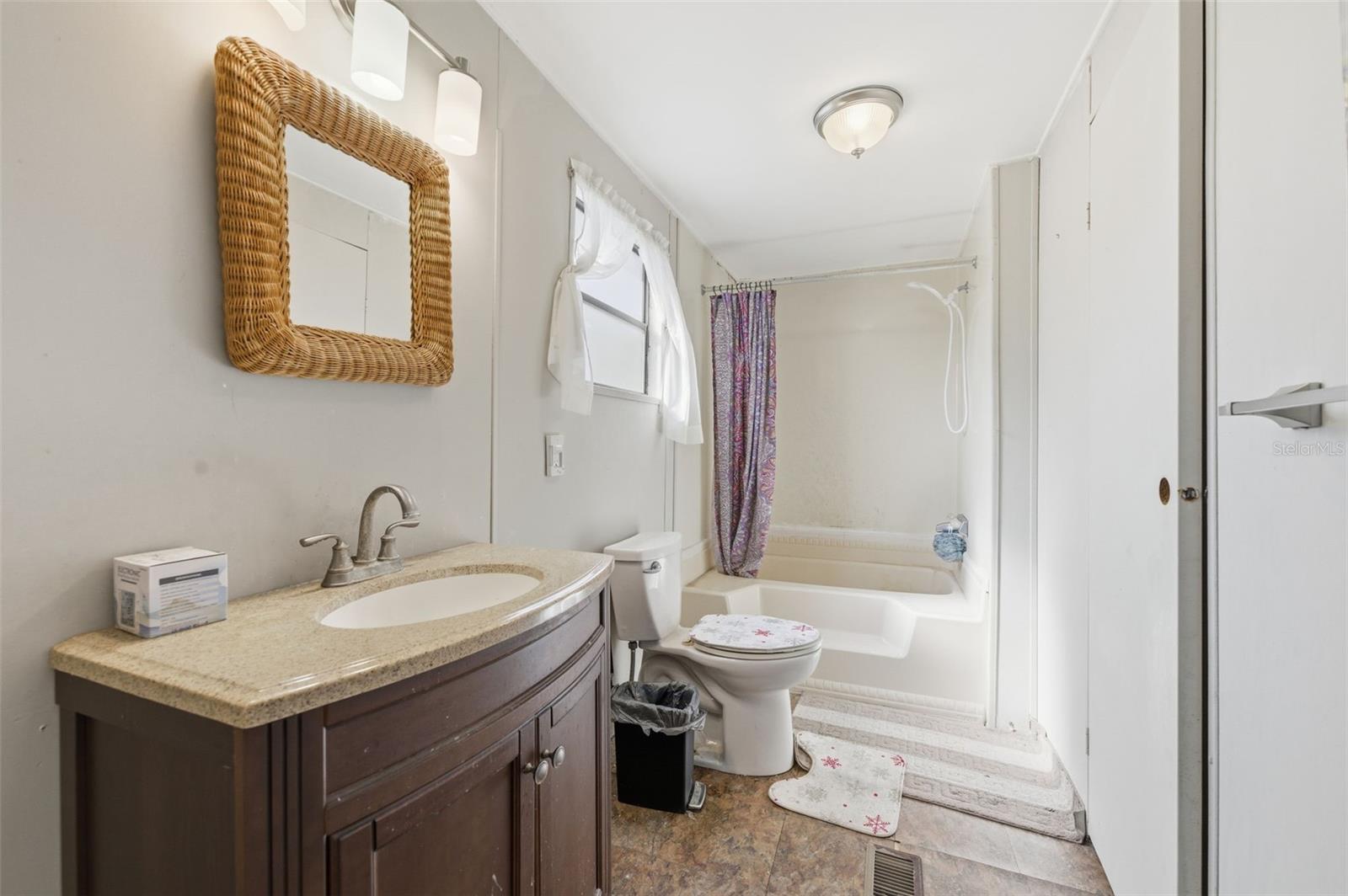 8045 Indian Trail Rd Property Photo 4
