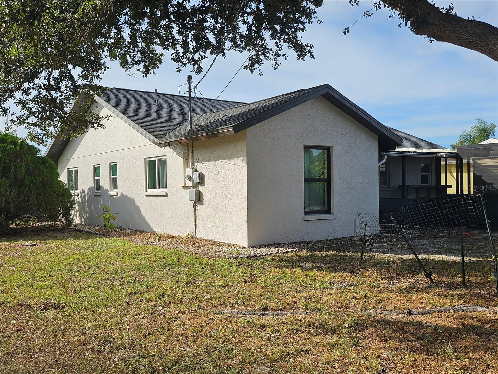6224 Shasta St Property Photo 6