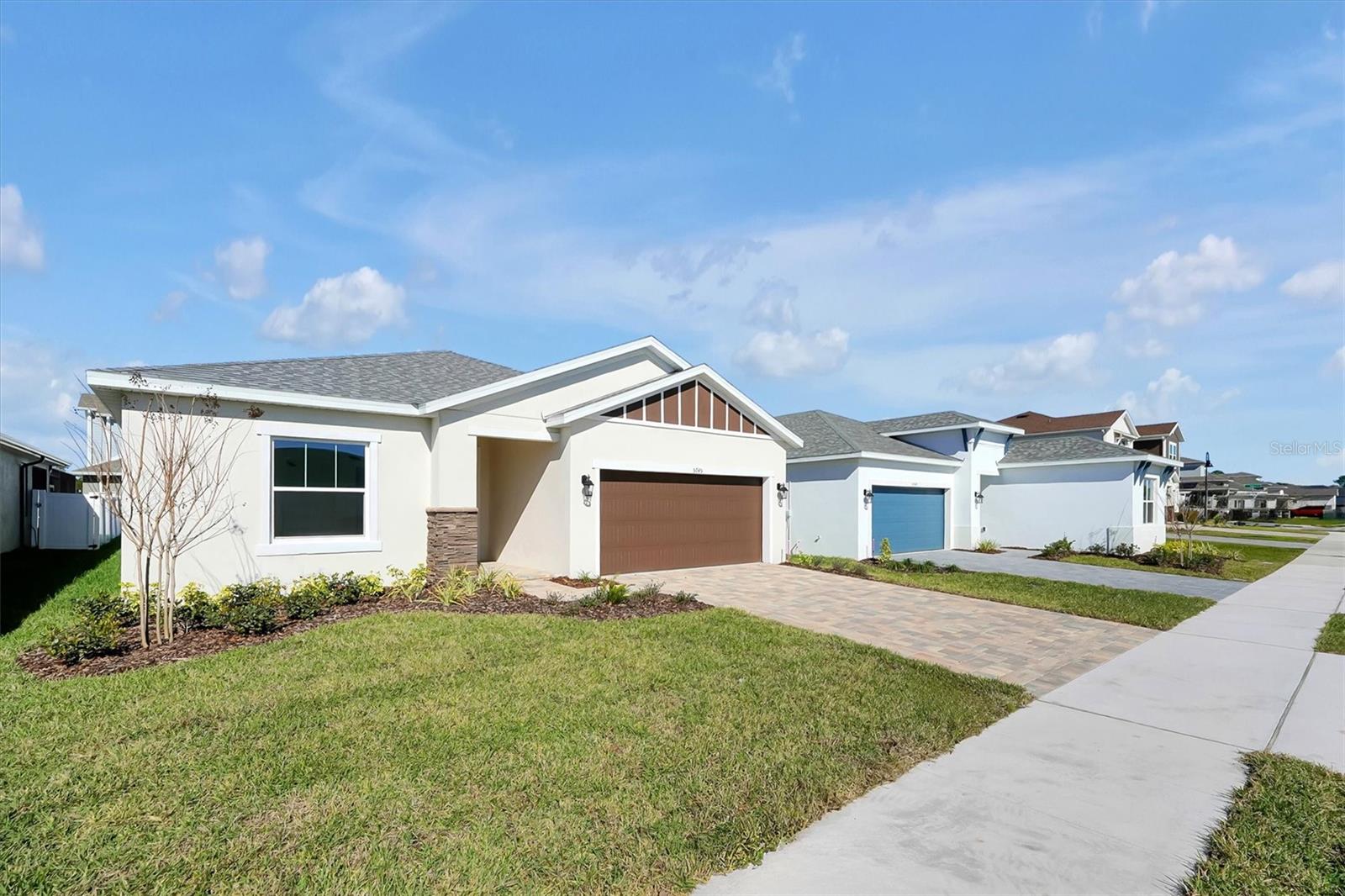5745 Wallis Ln Property Photo 2