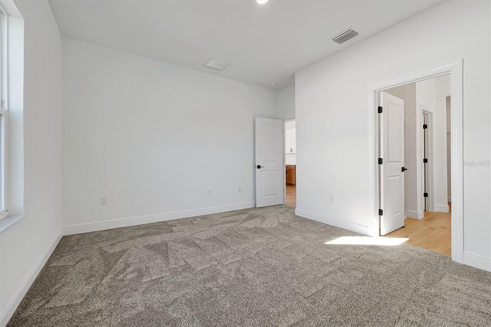 5745 Wallis Ln Property Photo 22
