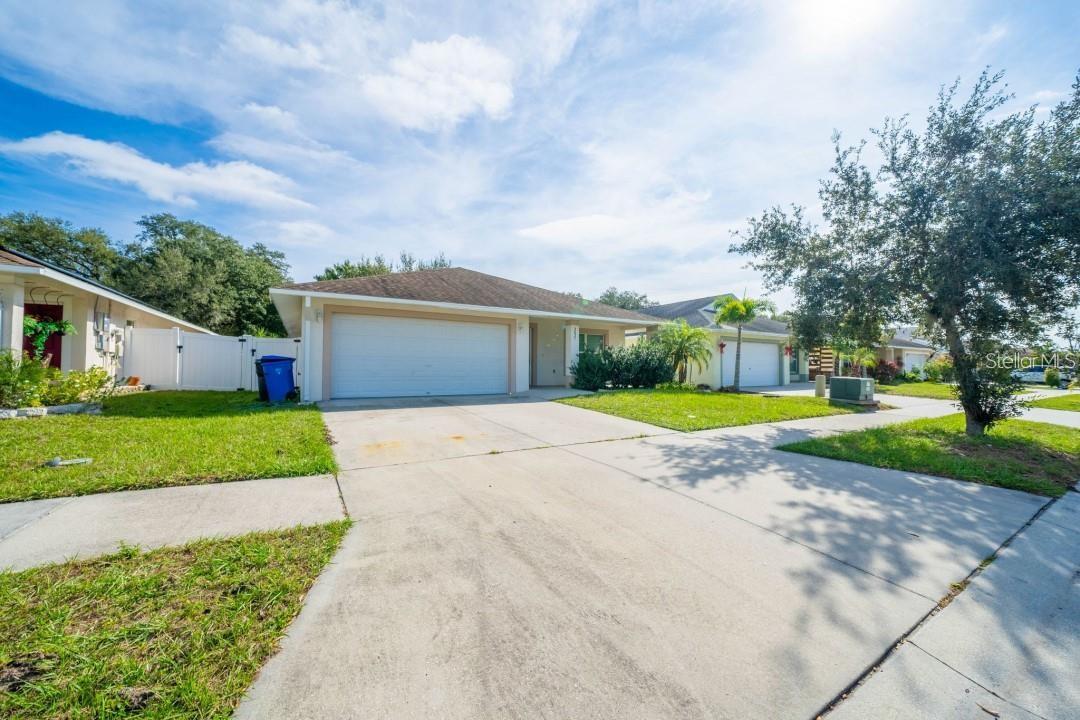 2025 Peaceful Palm St Property Photo 8