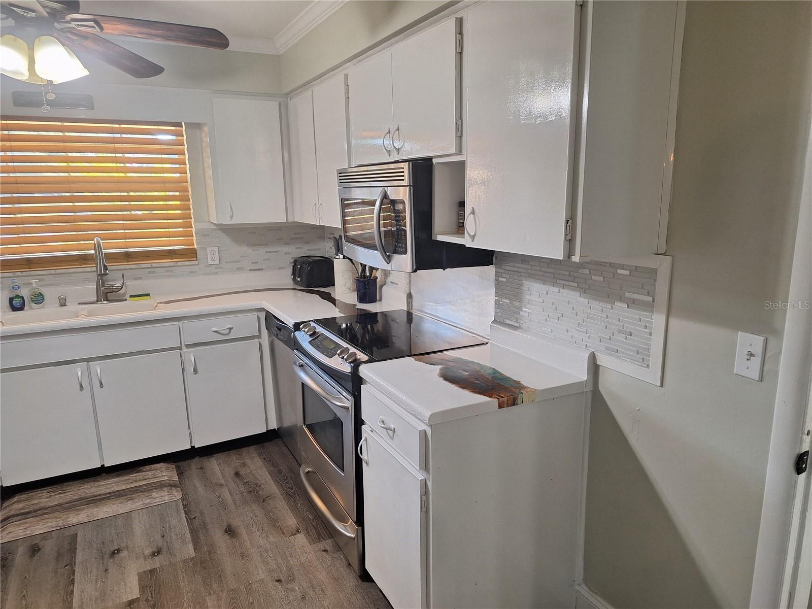 1202 S Keene Rd Property Photo 24