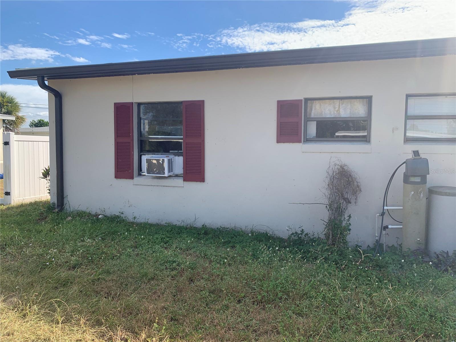 21115 Glendale Ave Property Photo 4
