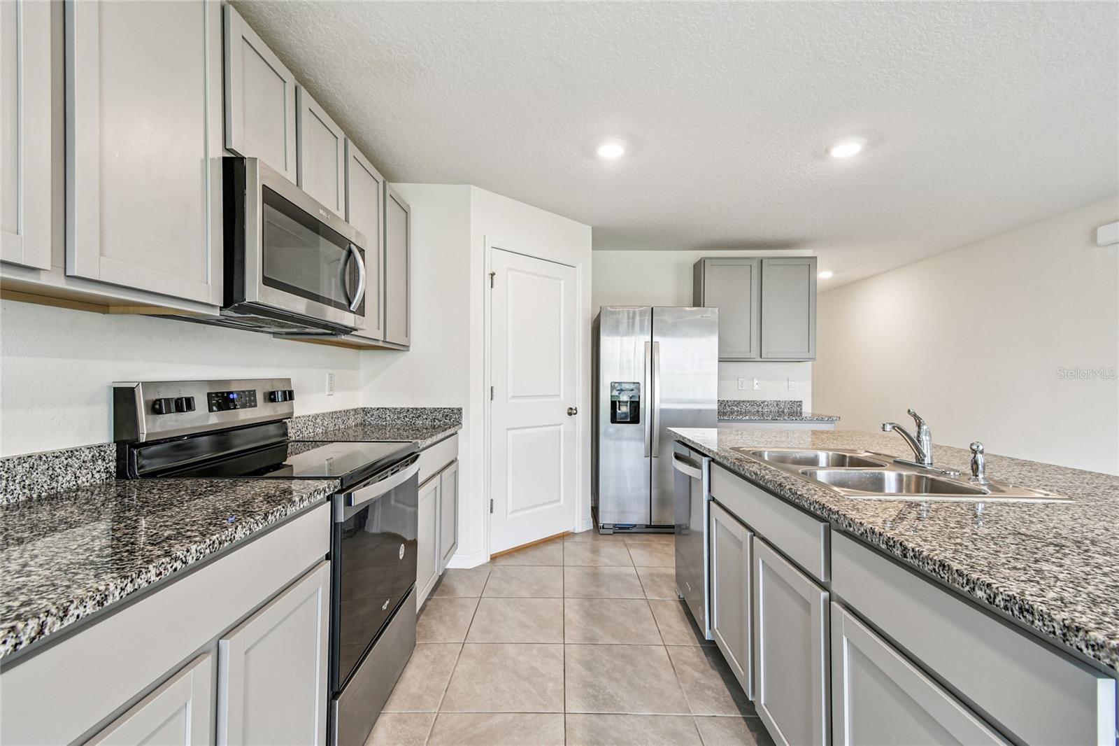 9208 Mission Bay Pl Property Photo 7