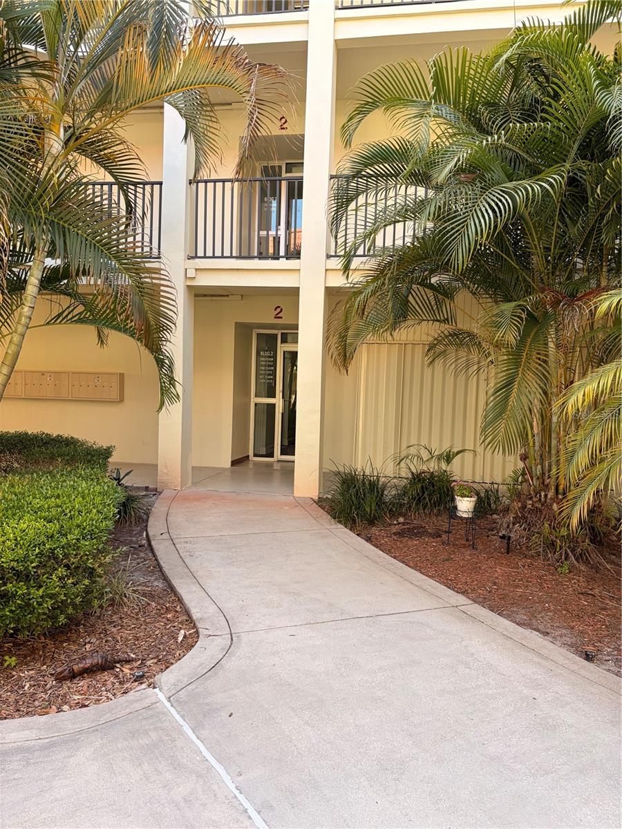 2700 Bayshore Blvd #2105 Property Photo 3