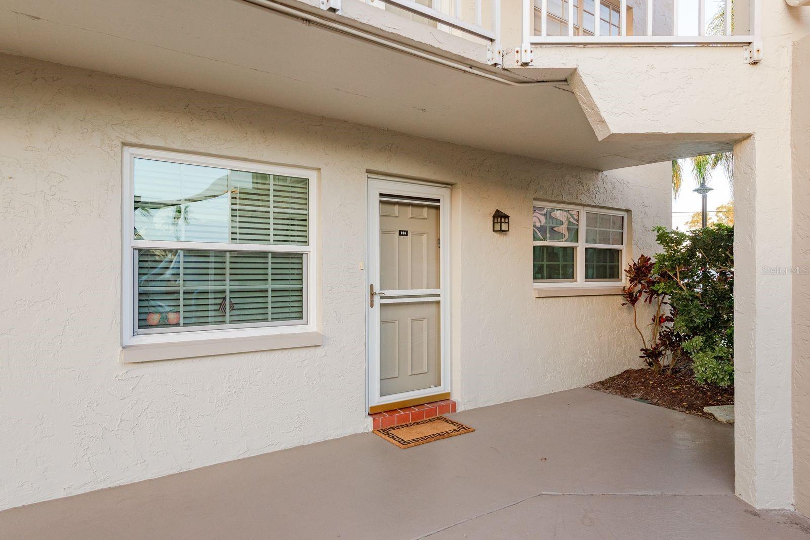 952 VIRGINIA ST #105 Property Photo 1