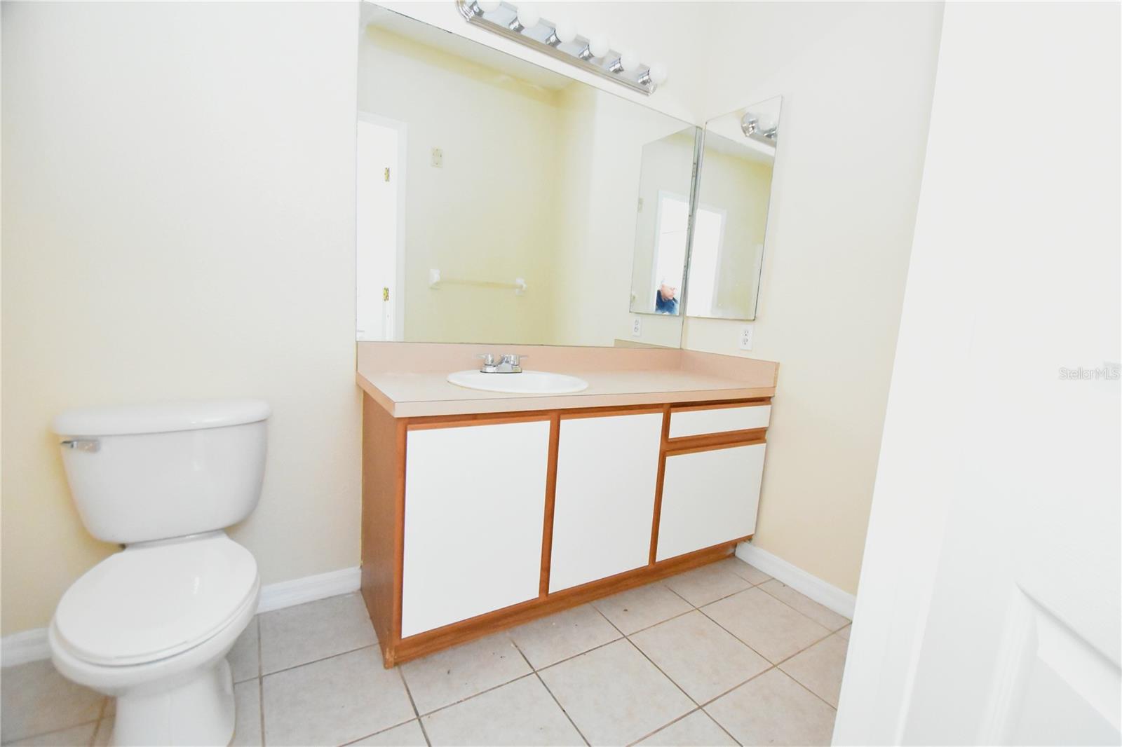 9612 Seadale Ct #201 Property Photo 23