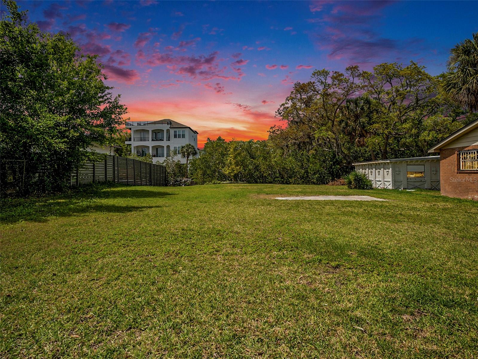 7406 Bay Dr Property Photo 2