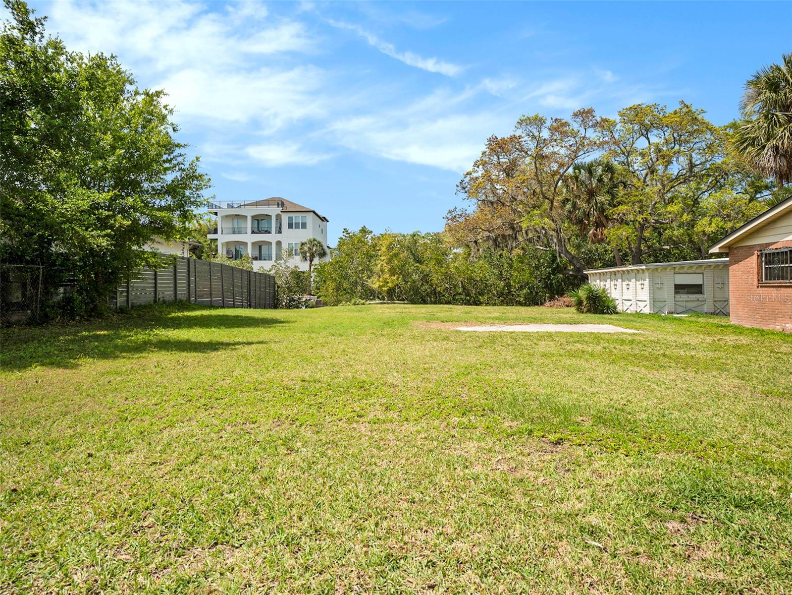 7406 Bay Dr Property Photo 8