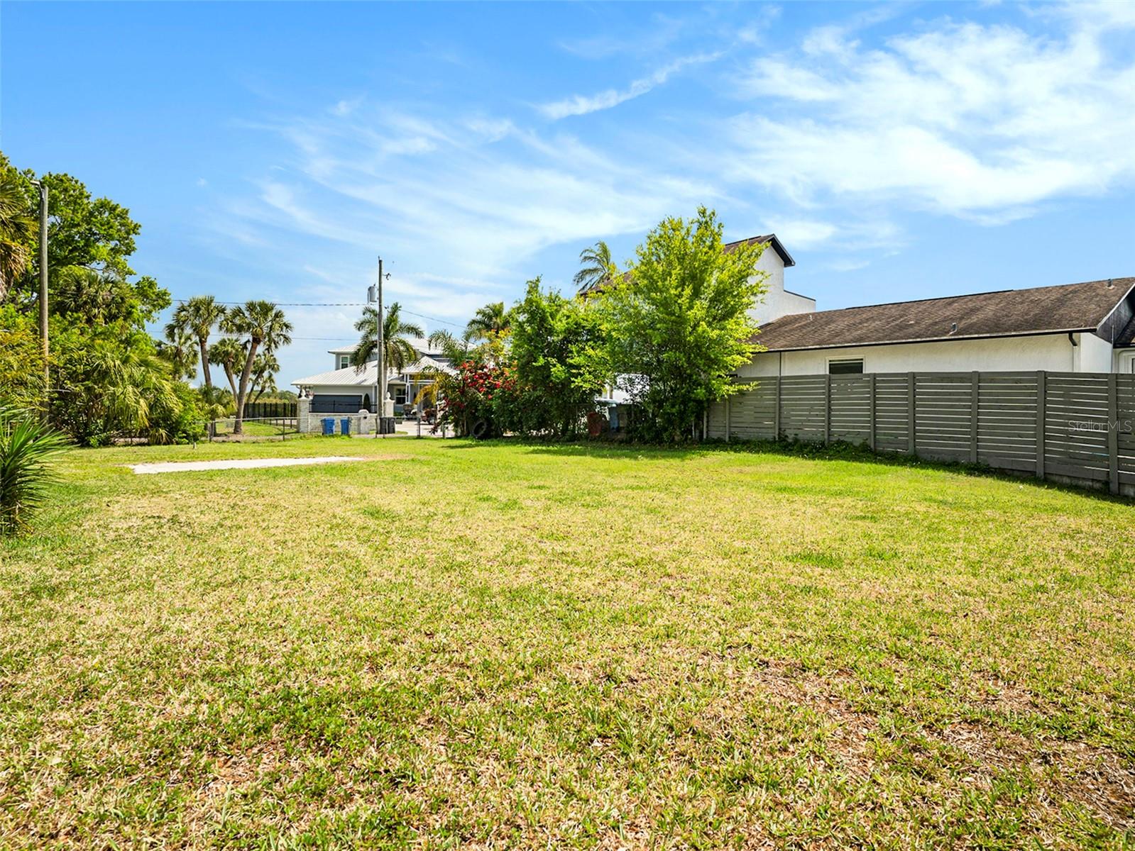 7406 Bay Dr Property Photo 11