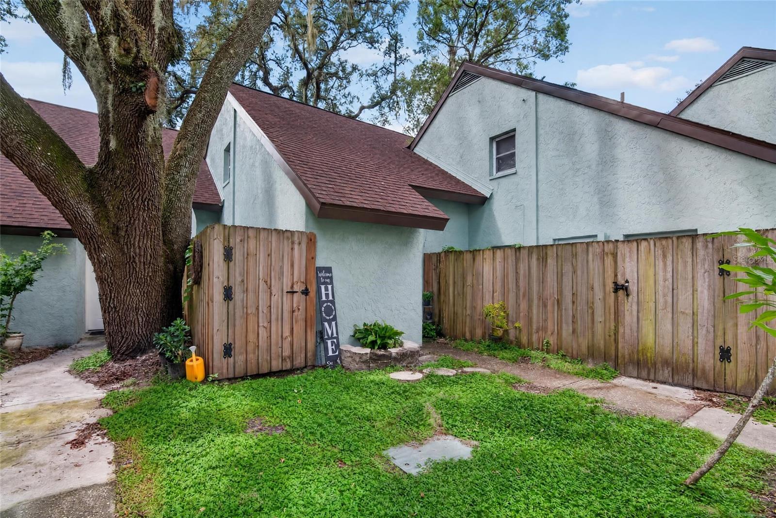 5601 Ashley Oaks Dr #6 Property Photo 1