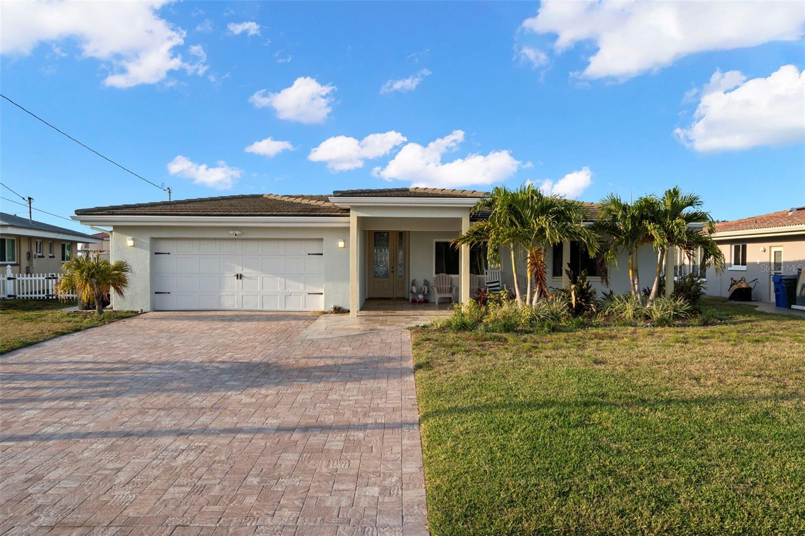 2288 Edythe Dr Property Photo 49