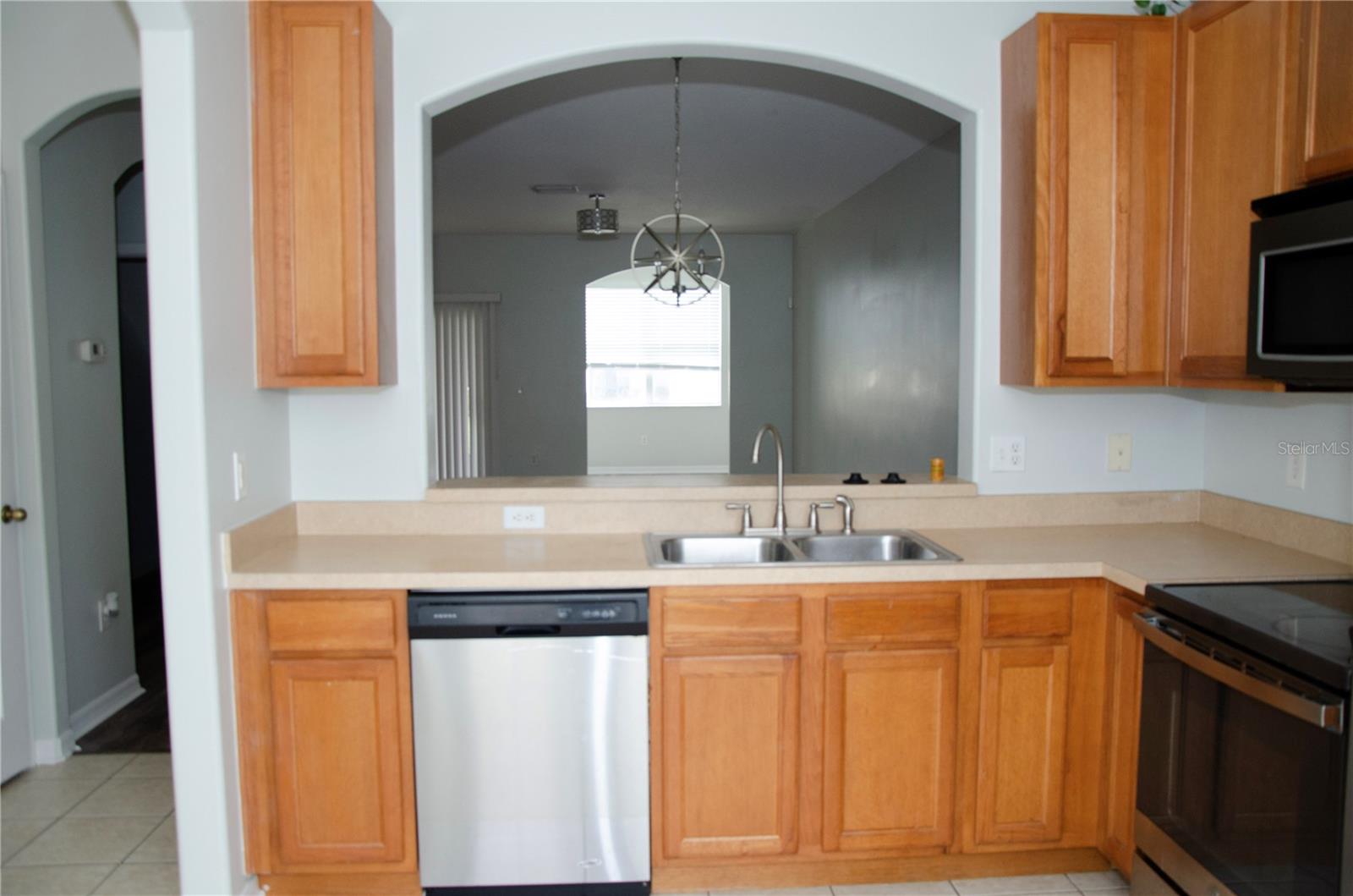30352 Elderwood Dr Property Photo 4