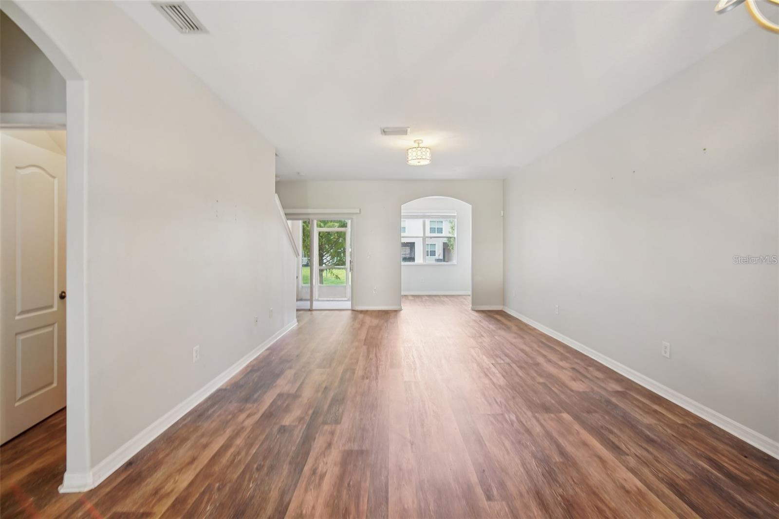 30352 Elderwood Dr Property Photo 5