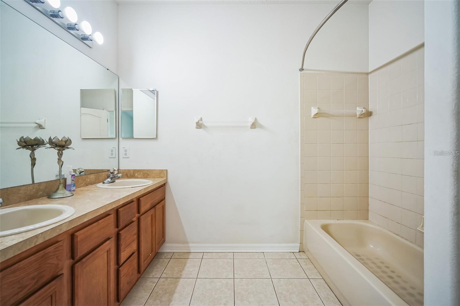30352 Elderwood Dr Property Photo 11