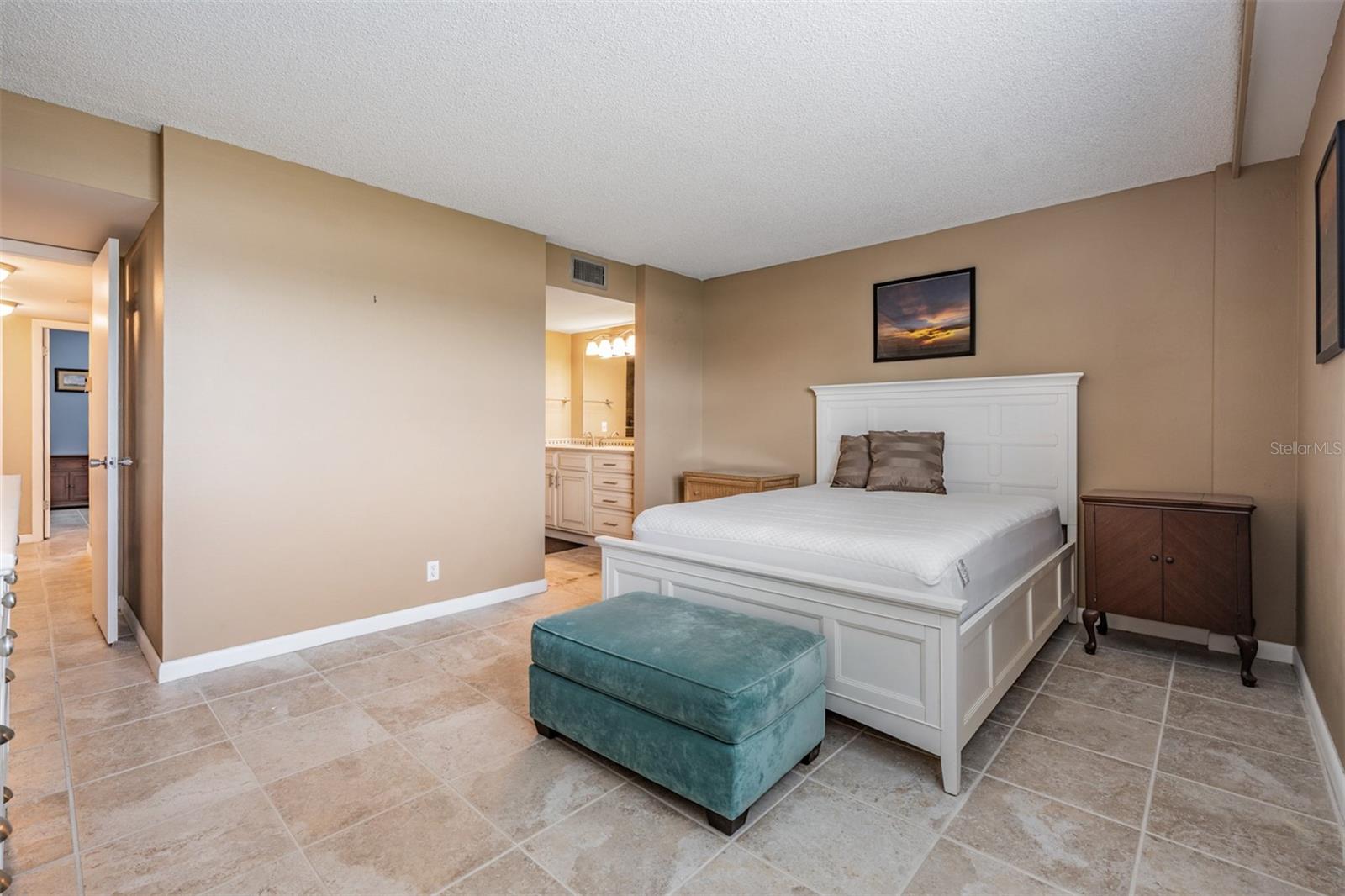 2620 Cove Cay Dr #601 Property Photo 18
