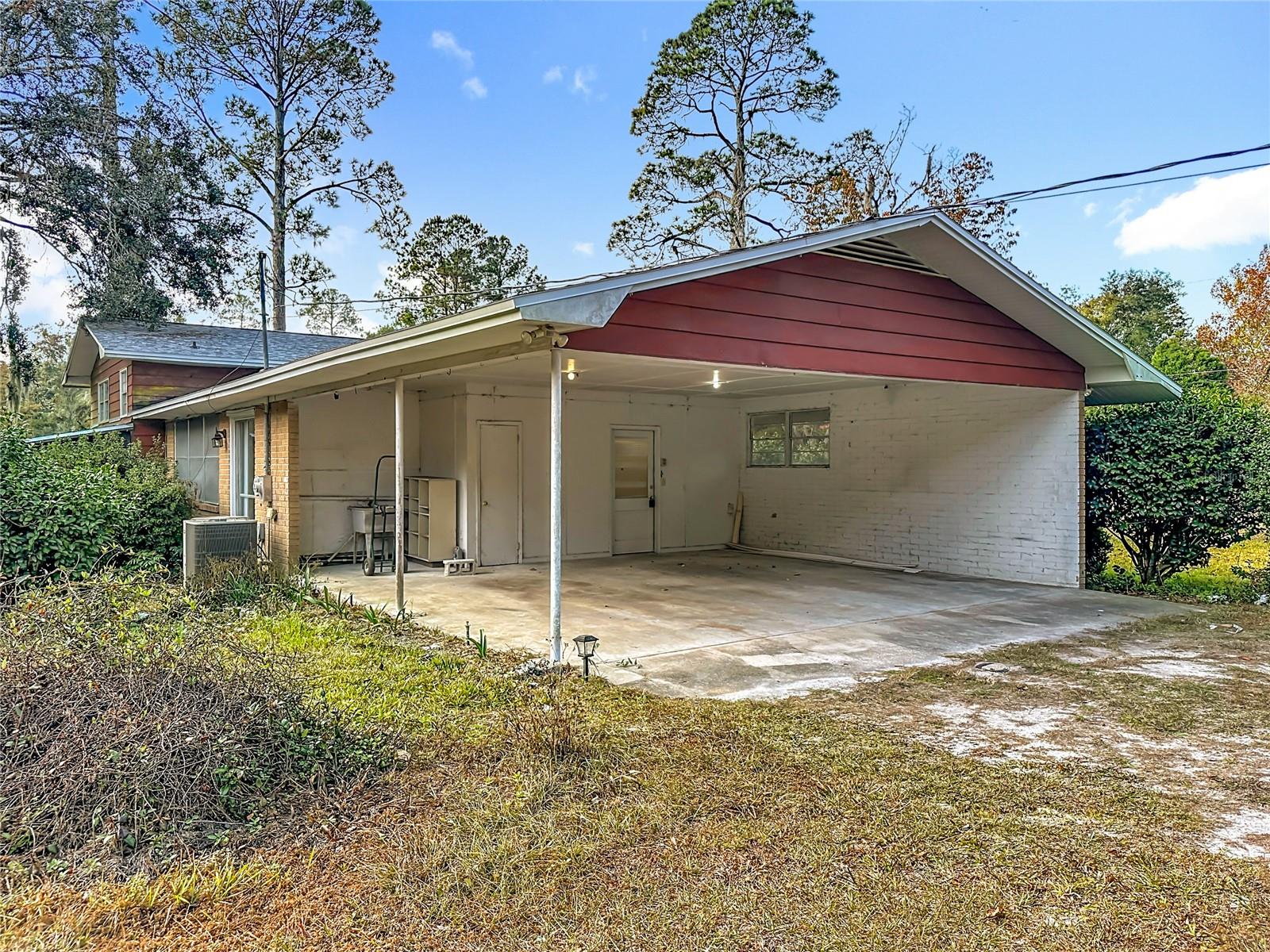 281 Sw Marks Dr Property Photo 12