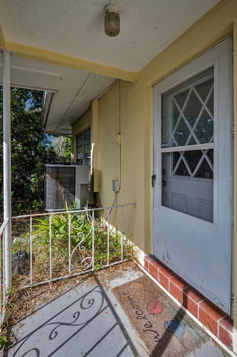 2476 Coronado Way Property Photo 6