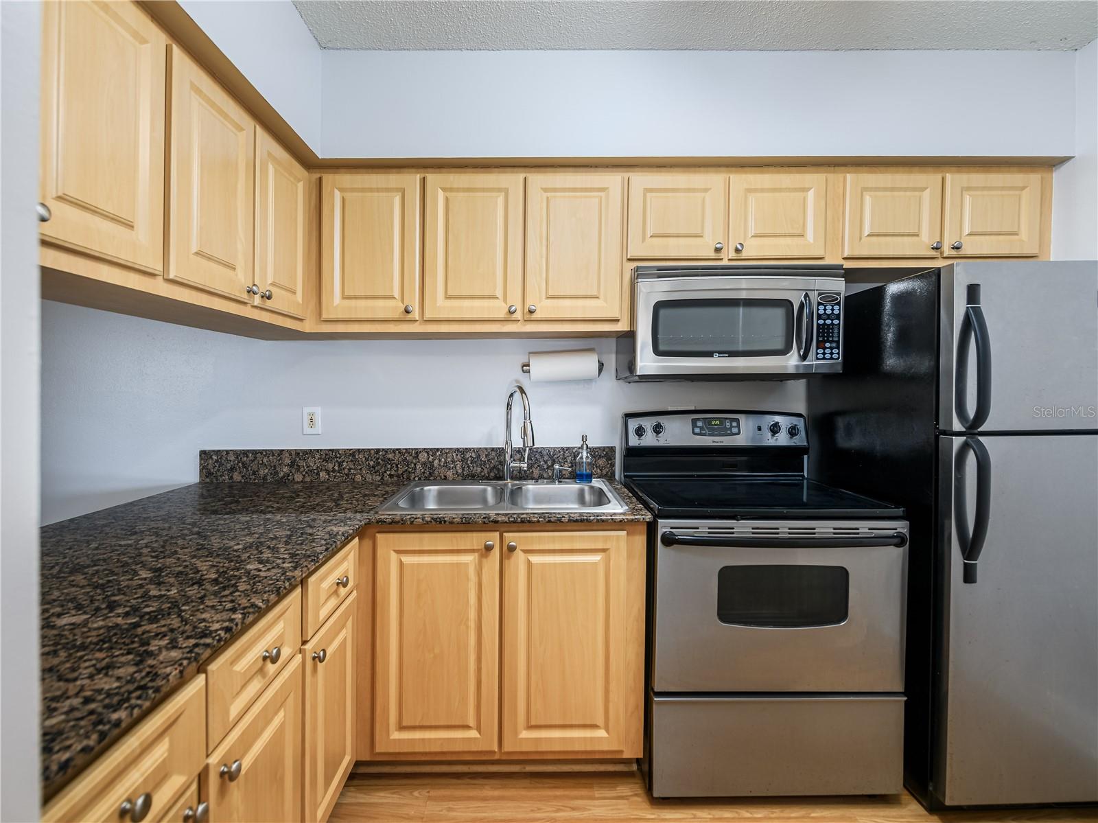 120 S Church Ave #209 Property Photo 5
