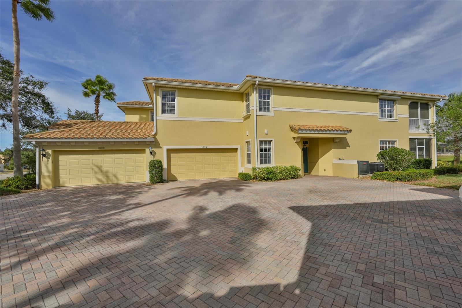 1324 Emerald Dunes Dr Property Photo 4