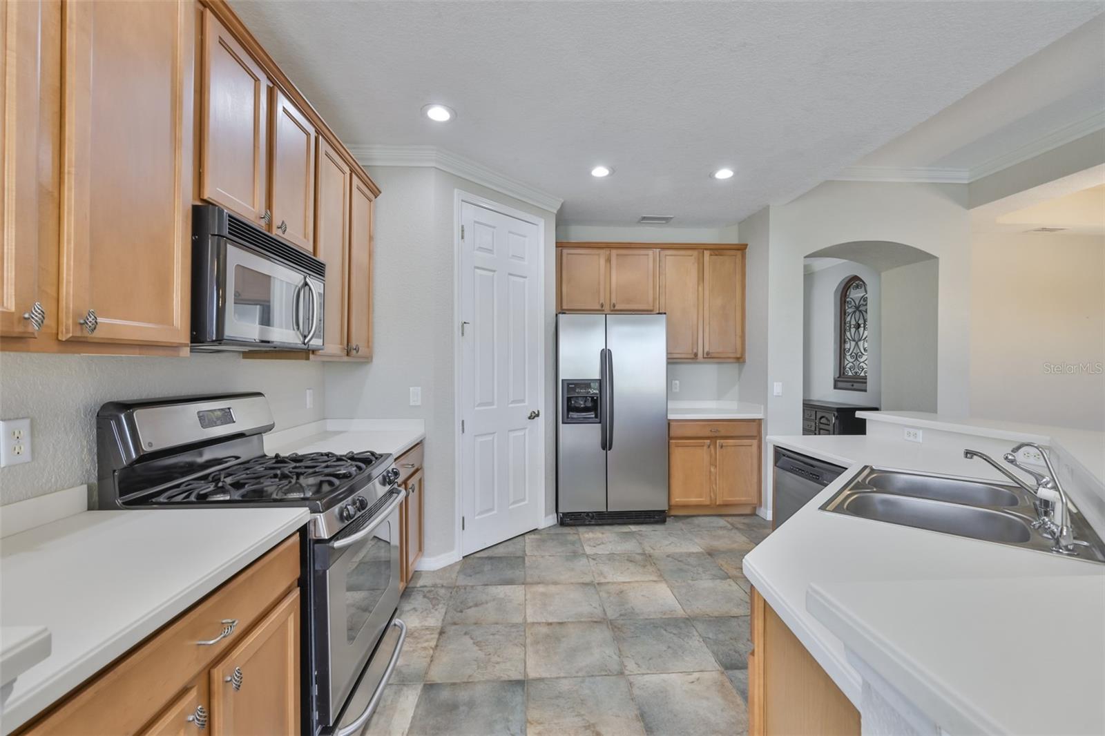 1324 Emerald Dunes Dr Property Photo 18
