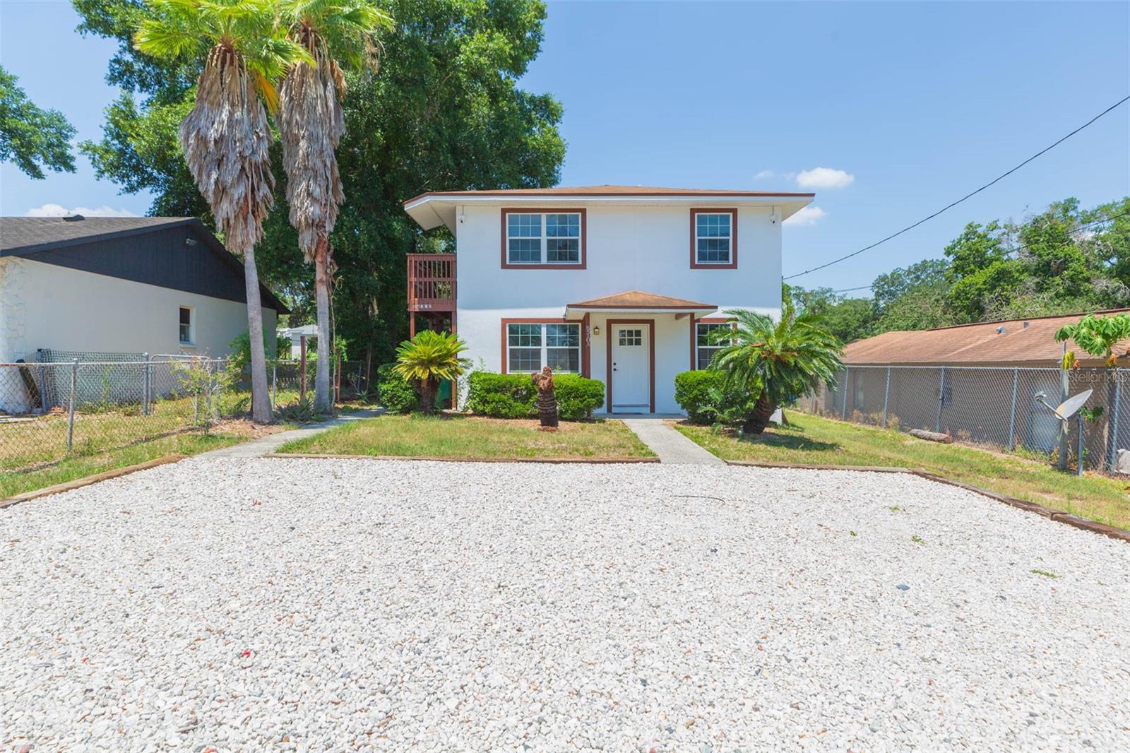 8510 N Tampa St #b Property Photo 3