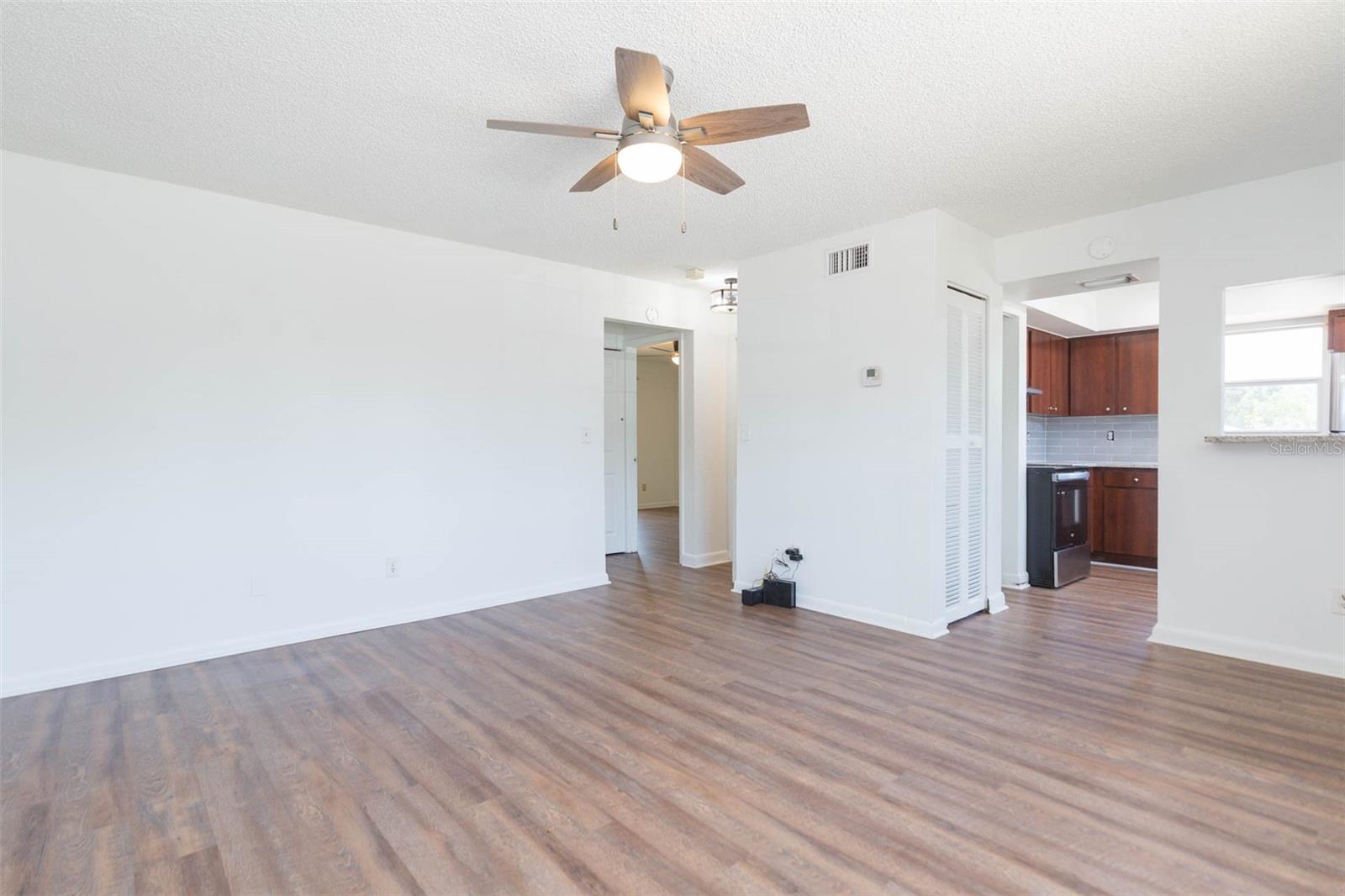 8510 N Tampa St #b Property Photo 9