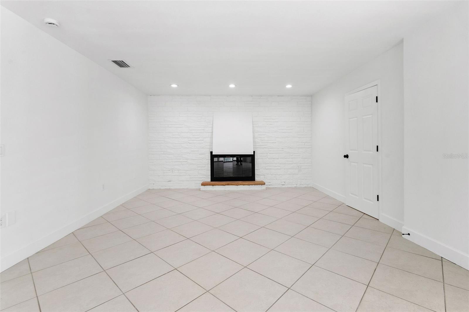 1106 Hummingbird Ln Property Photo 21