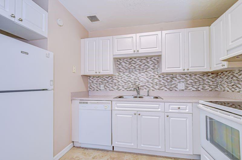 13693 Orange Sunset Dr #203 Property Photo 13