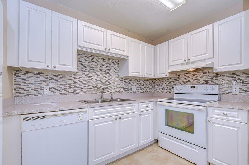 13693 Orange Sunset Dr #203 Property Photo 14