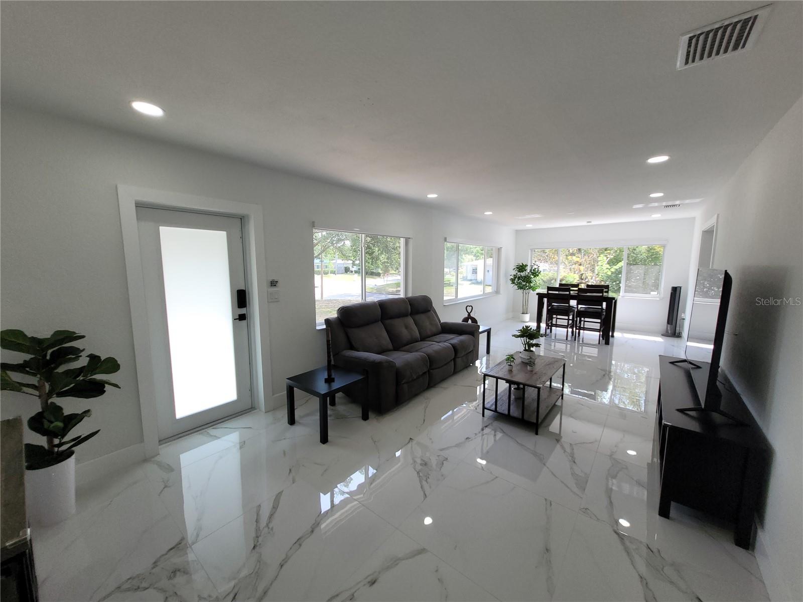 105 Forest Park Ave Property Photo 7