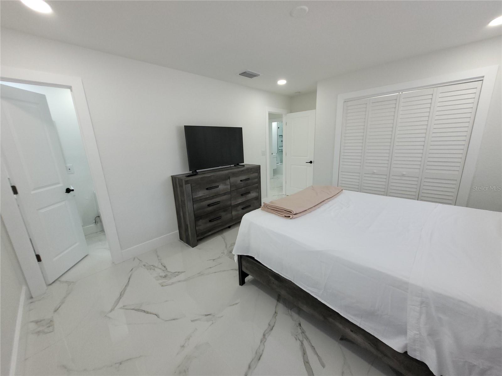 105 Forest Park Ave Property Photo 10