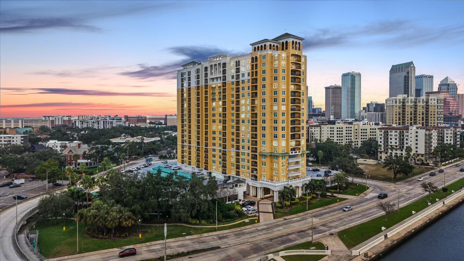 345 Bayshore Blvd #706 Property Photo 1