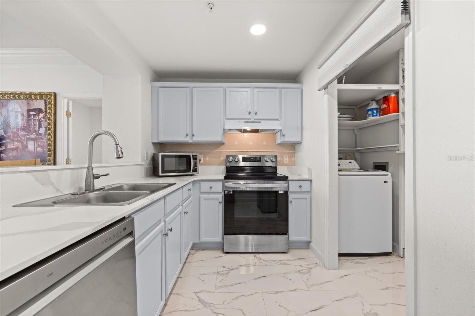 345 Bayshore Blvd #706 Property Photo 9