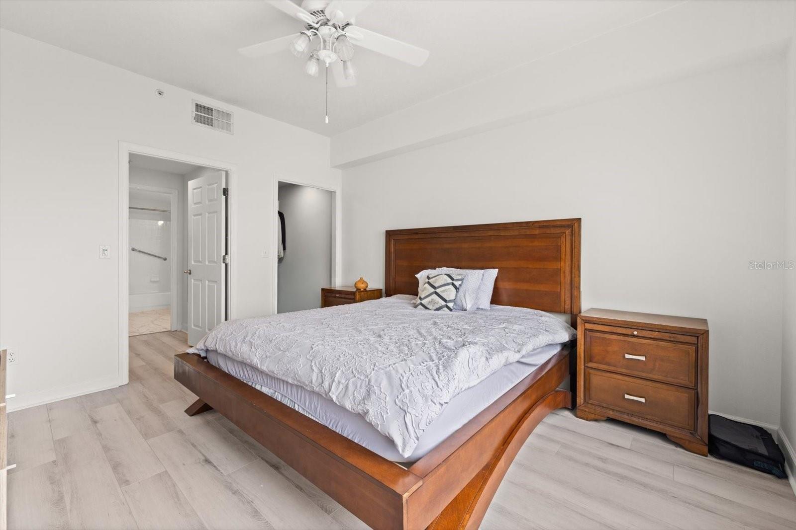 345 Bayshore Blvd #706 Property Photo 17