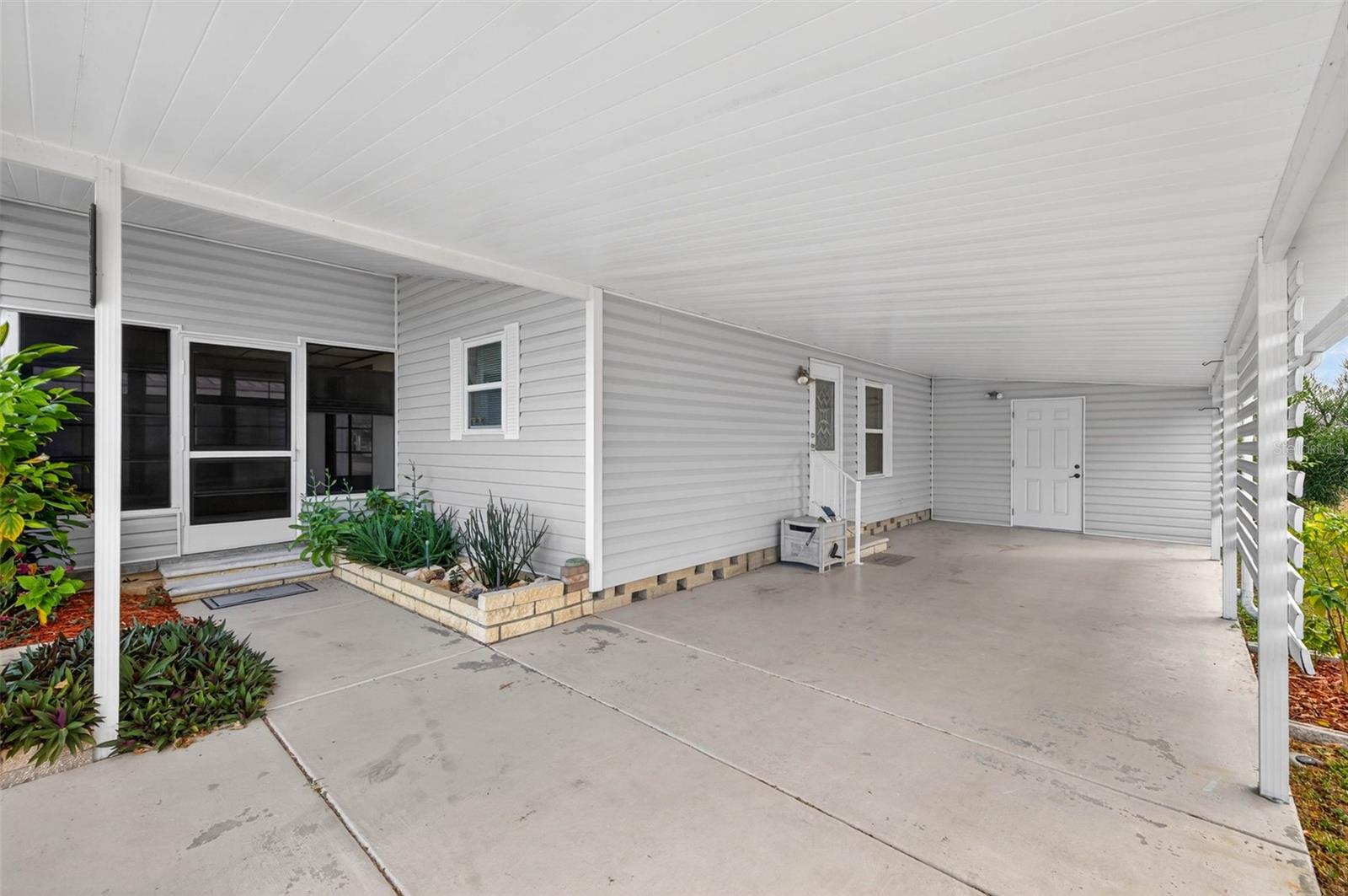 3904 William Hume Dr Property Photo 3