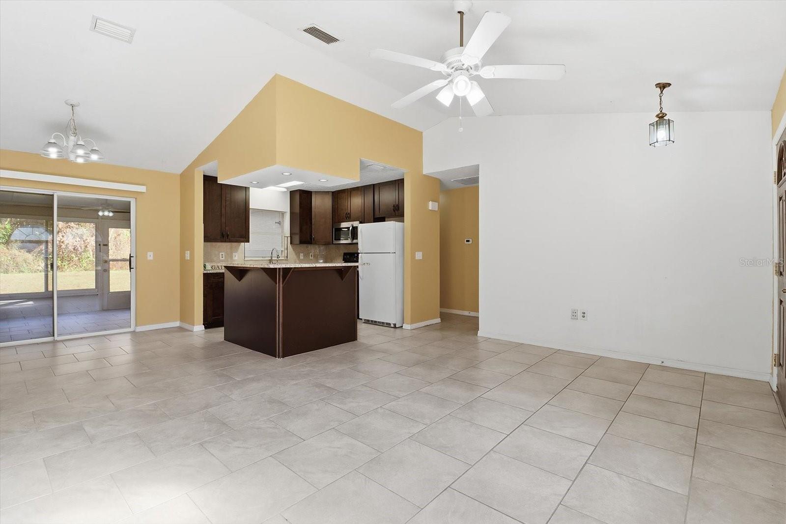 9391 W Marquette Ln Property Photo 3