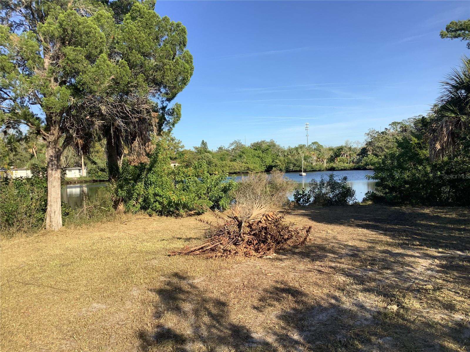 14144 Pine St Property Photo 4