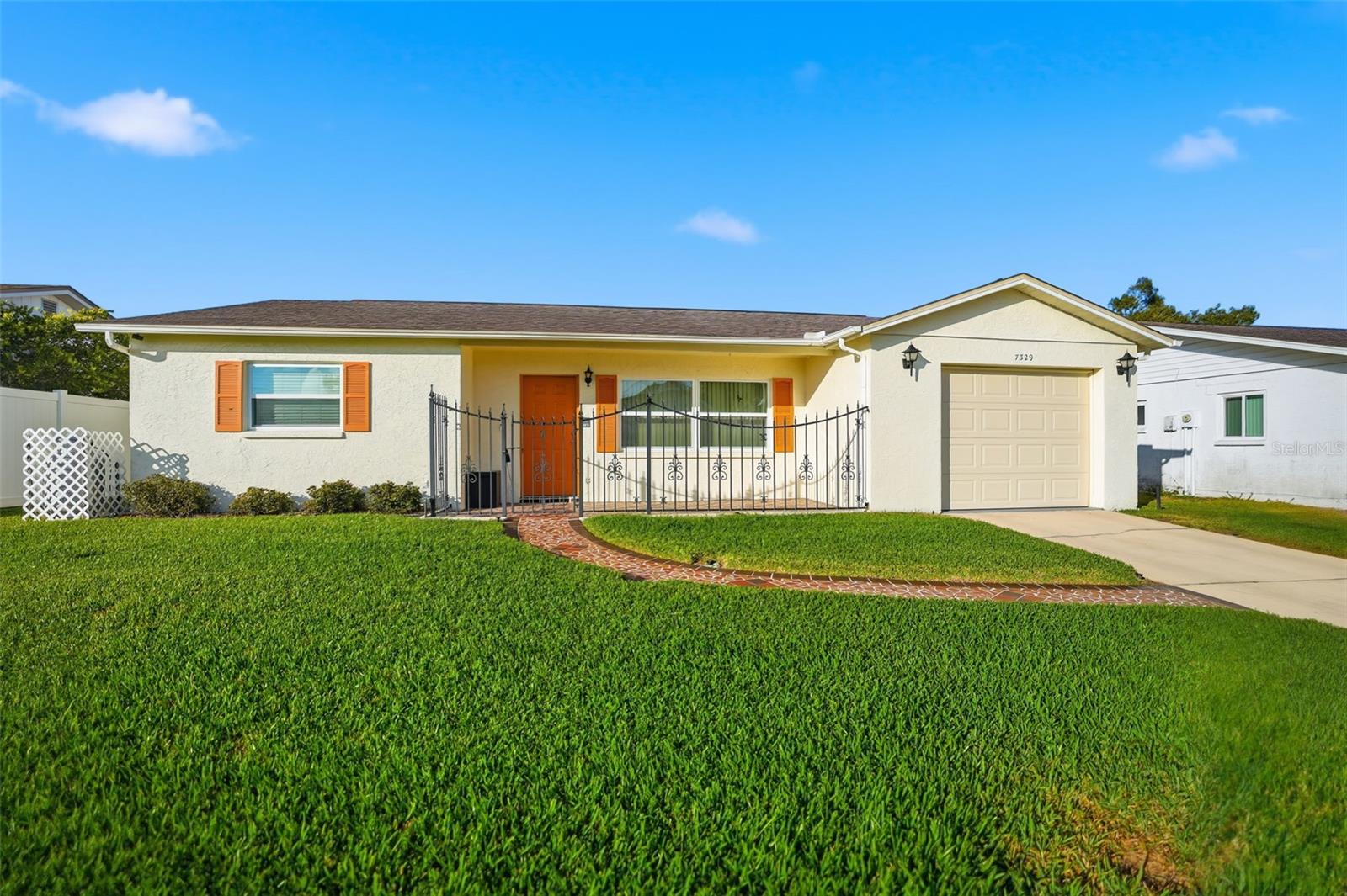 7329 Cay Dr Property Photo 1