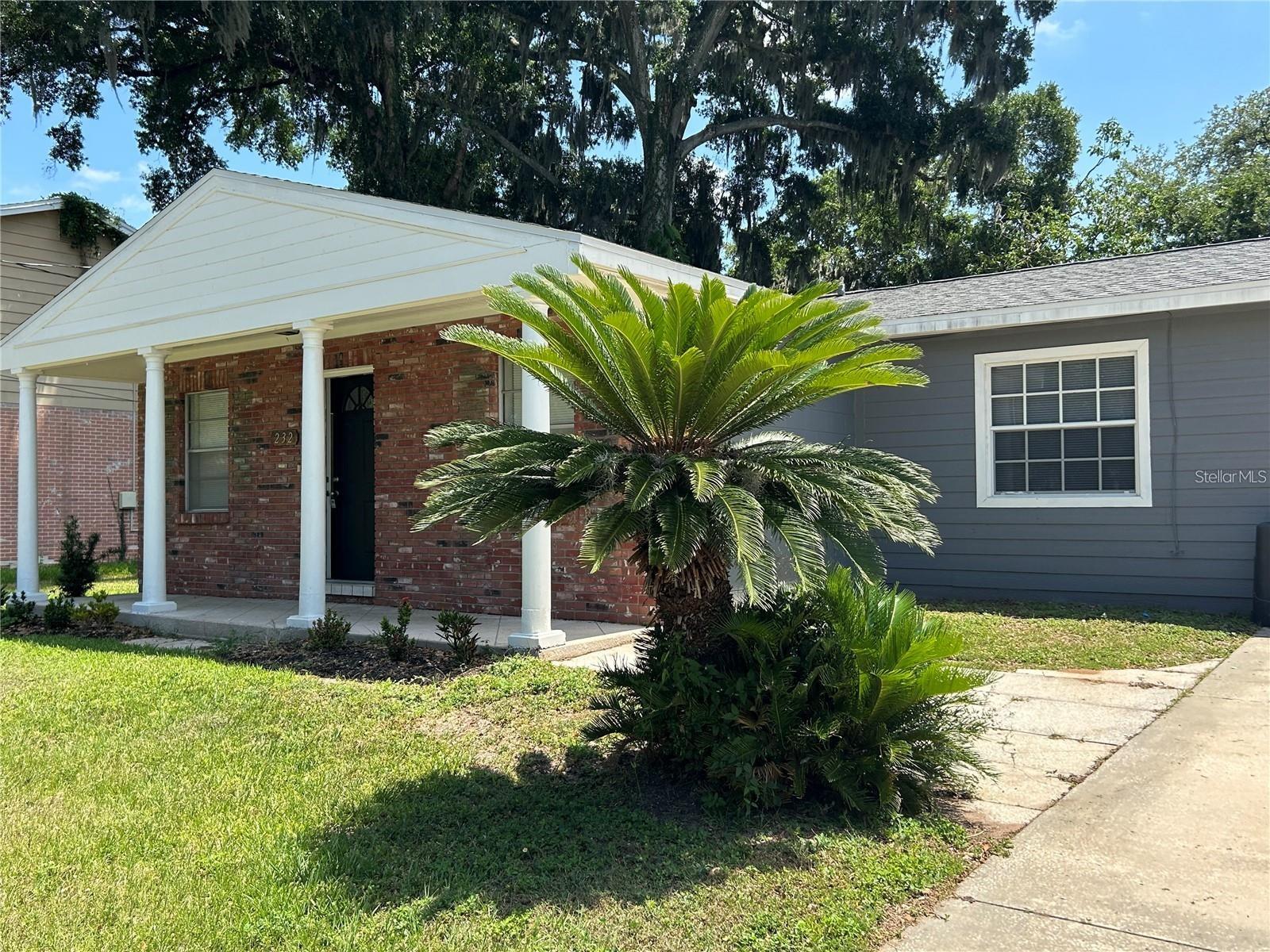 232 Beverly Blvd Property Photo 2