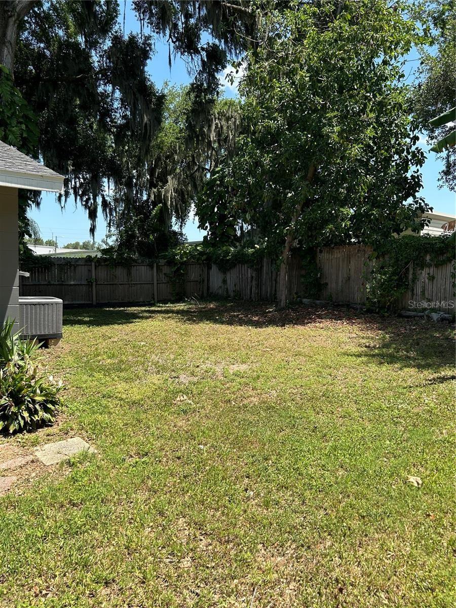 232 Beverly Blvd Property Photo 15