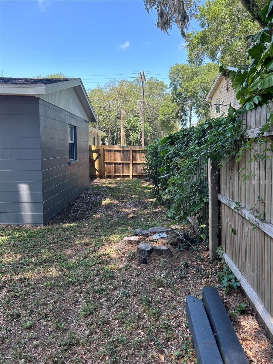 232 Beverly Blvd Property Photo 16