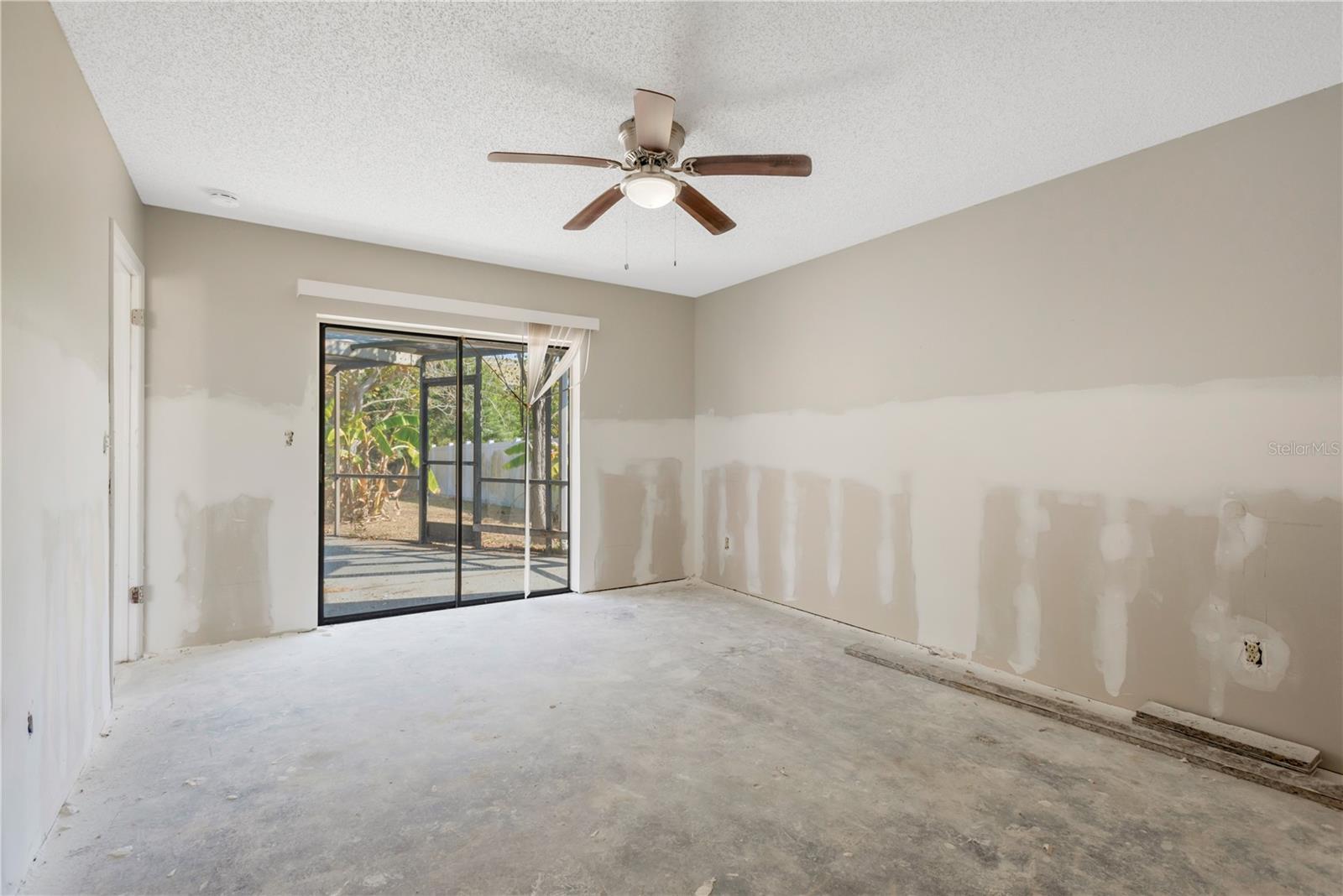 6507 Manila Palm Way Property Photo 7
