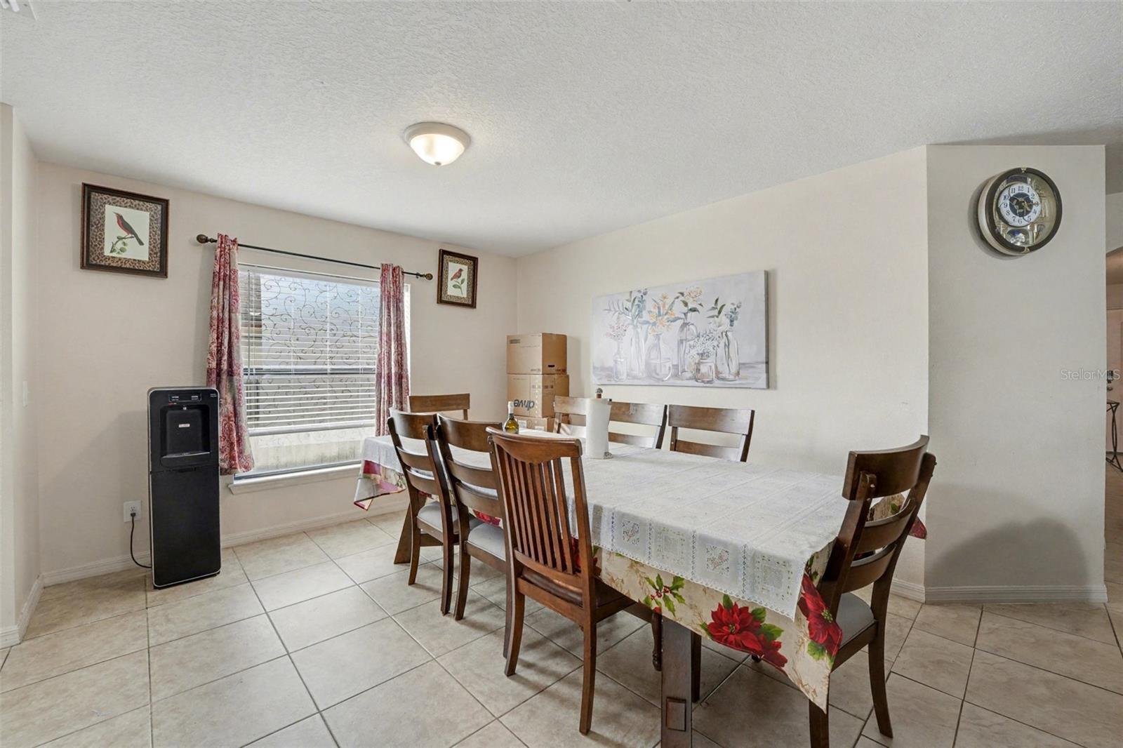 5630 Elsinore Way Property Photo 10