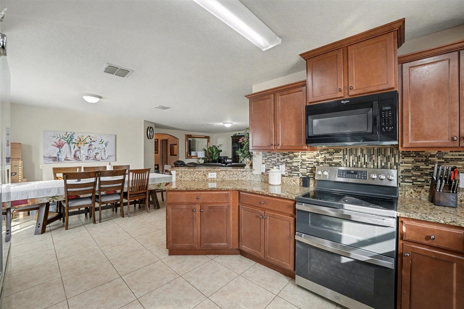 5630 Elsinore Way Property Photo 13