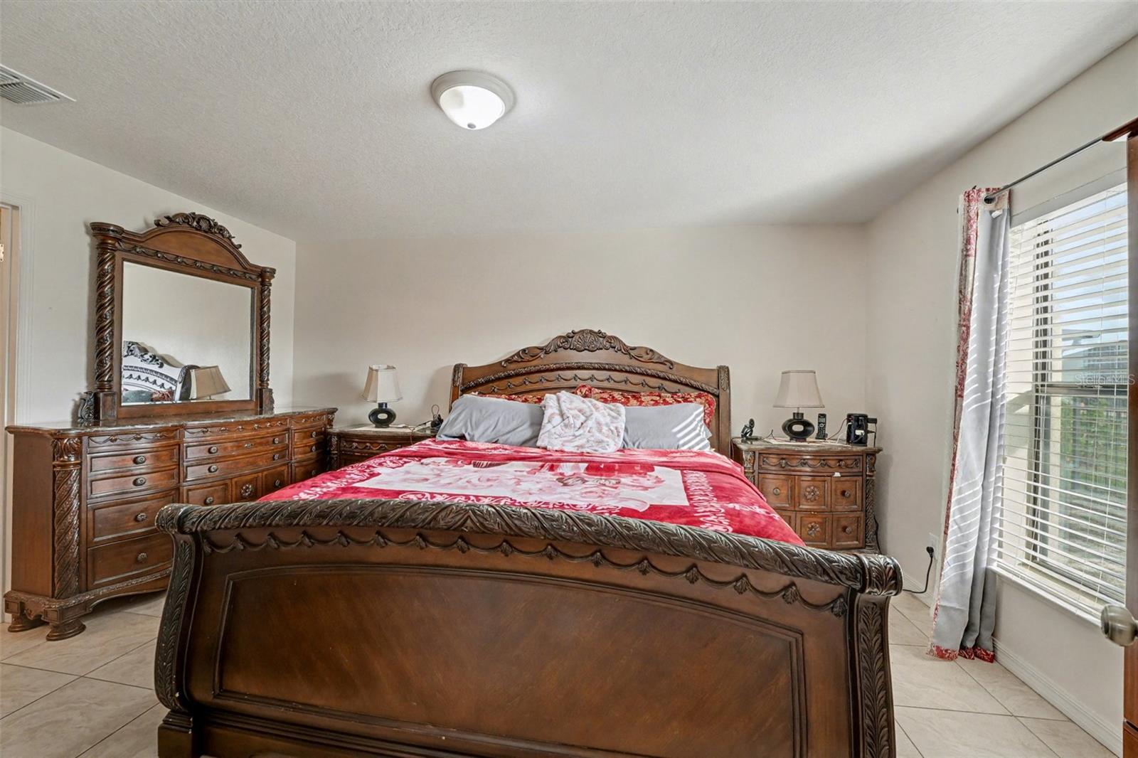5630 Elsinore Way Property Photo 15