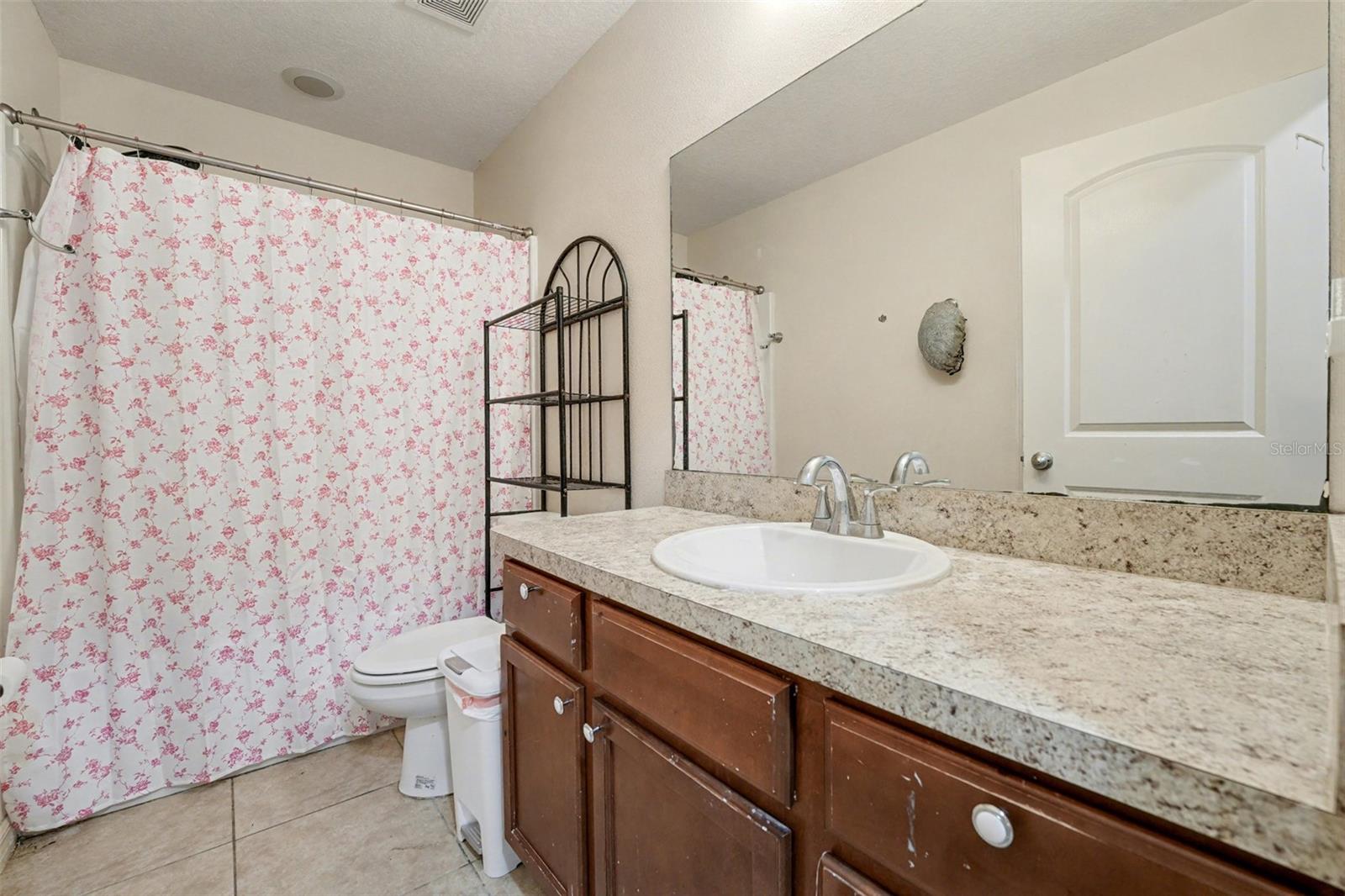 5630 Elsinore Way Property Photo 21
